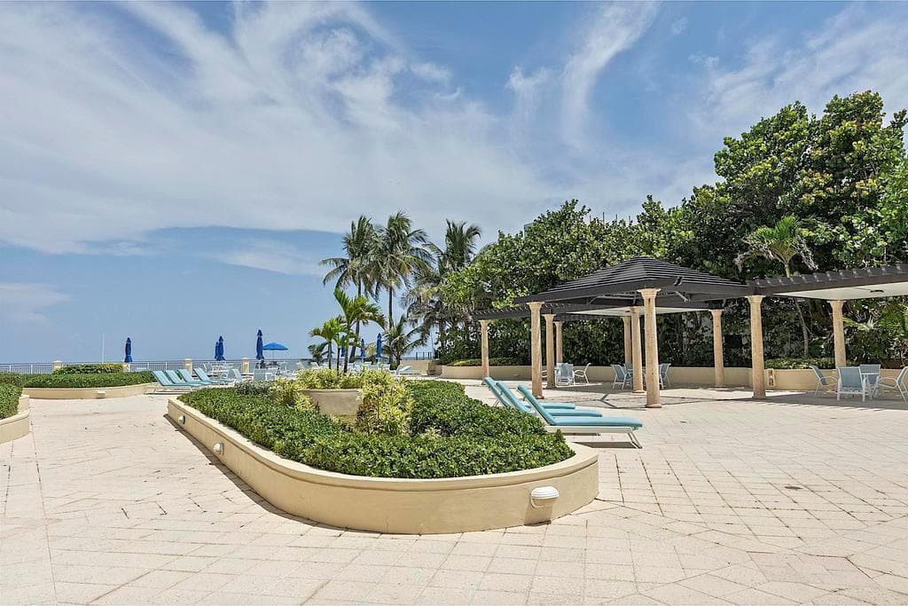 3745 S. Ocean Boulevard, Palm Beach - am