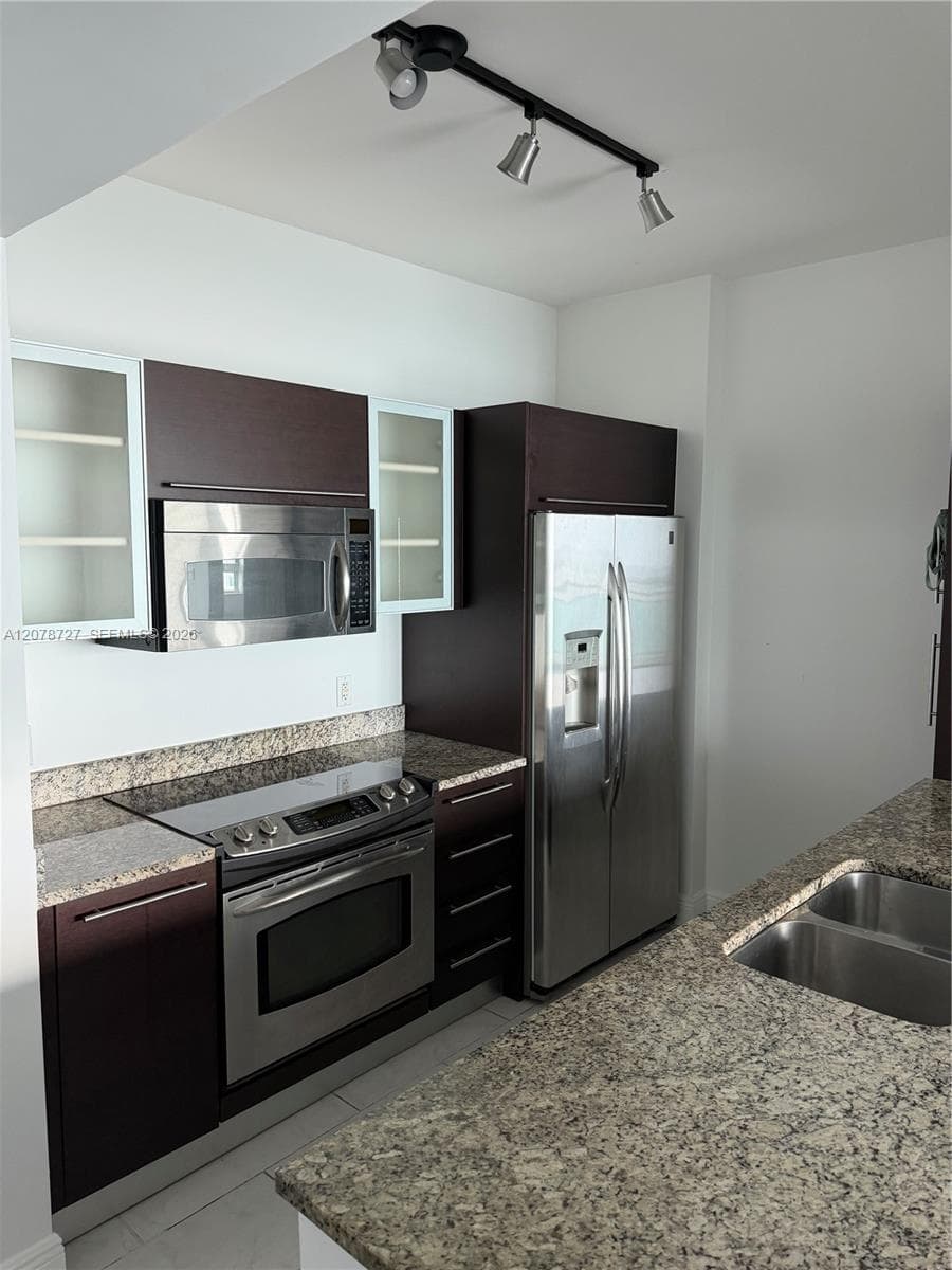 The Plaza on Brickell West · #3804 in Miami - Photo 12