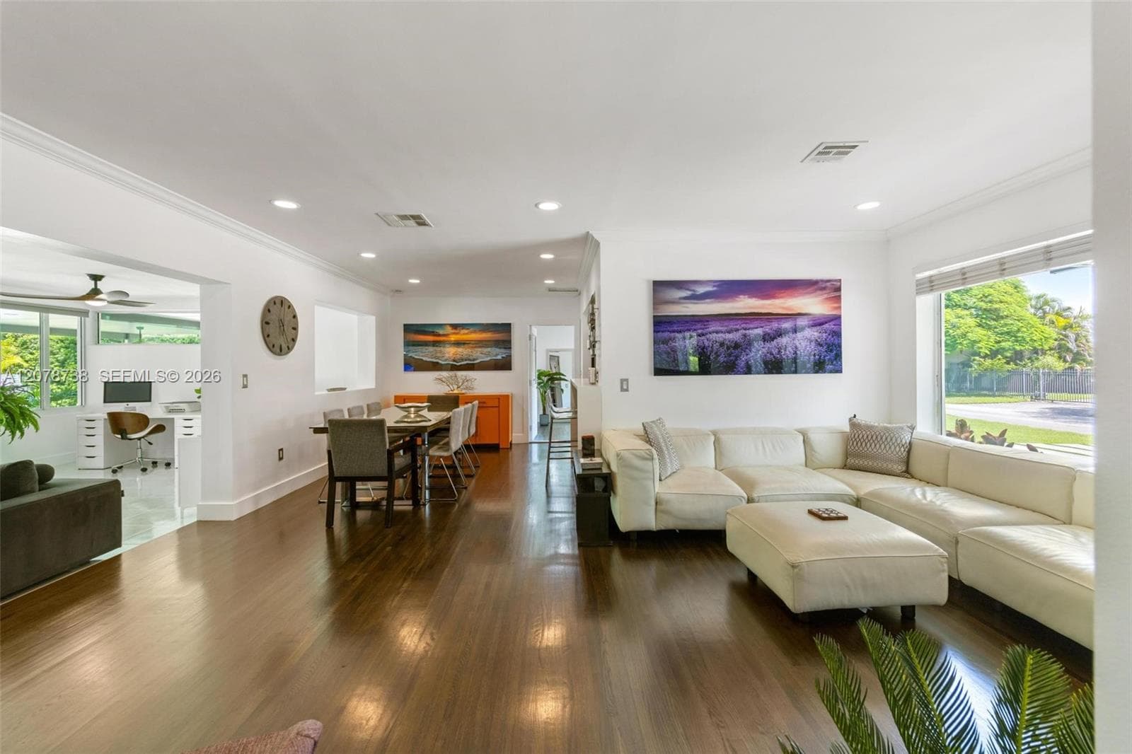 the freedom to lounge, entertain, work, gather, and make it completely your own.