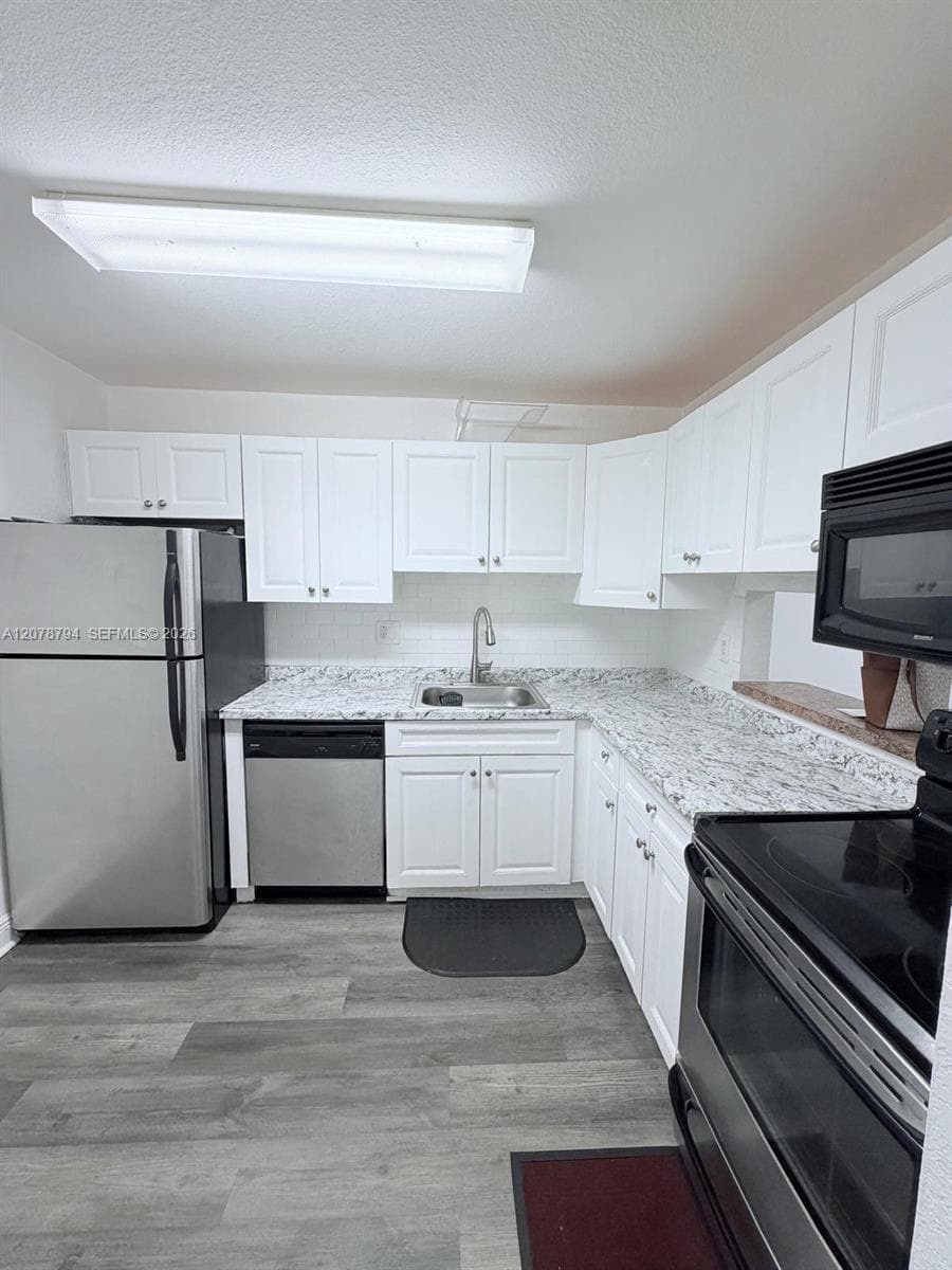 DORAL GARDENS II CONDO · #311 in Doral - Photo 1
