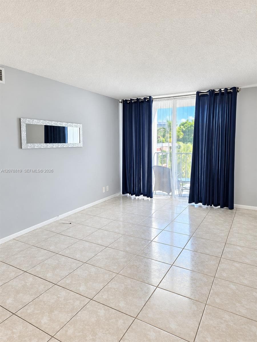 DESOTO PARK NORTH CONDO · #320 in Hallandale Beach - Photo 11