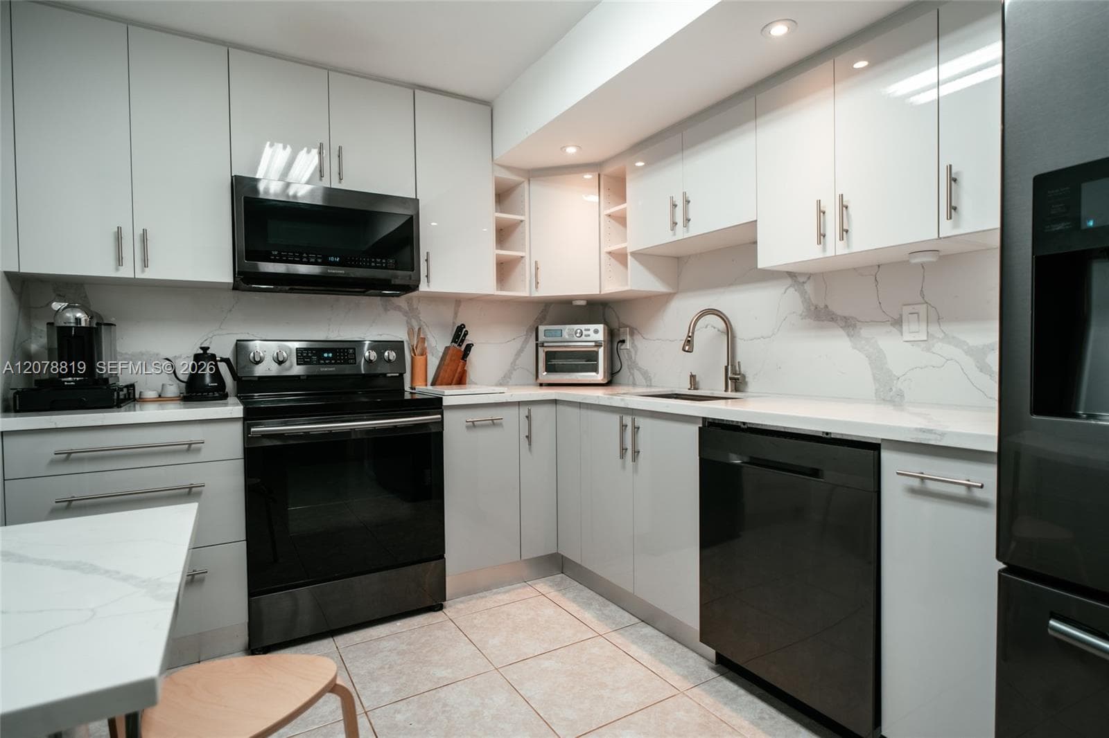 DESOTO PARK NORTH CONDO · #320 in Hallandale Beach - Photo 8