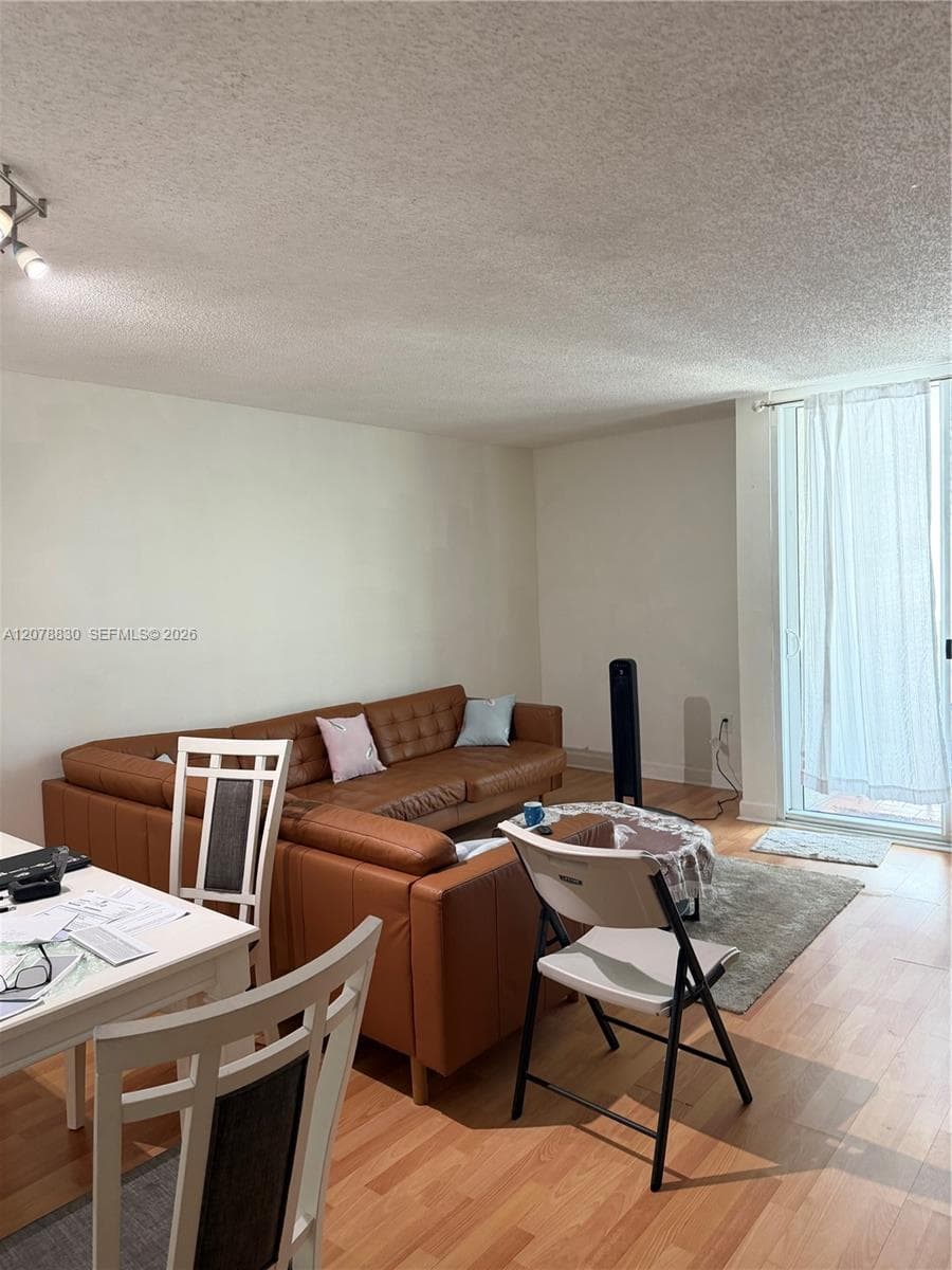 MADISON DOWNTOWN CONDO · #E-505 in Miami - Photo 5