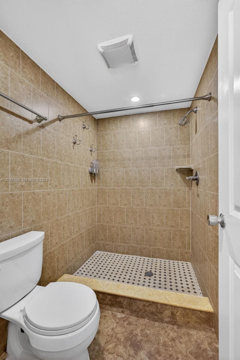 LORI-LYNN · #109 in North Palm Beach - Photo 17
