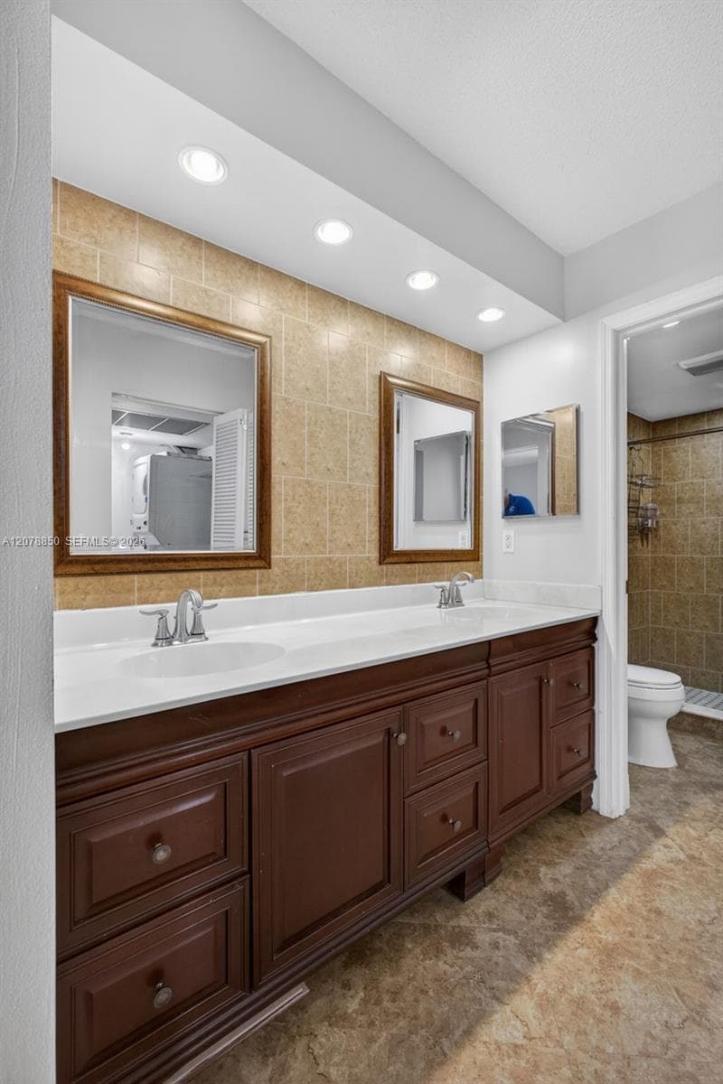 LORI-LYNN · #109 in North Palm Beach - Photo 16