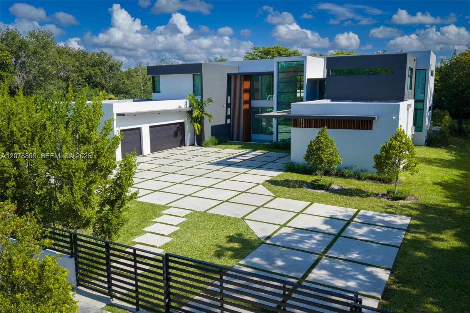 7425 Howard Drive