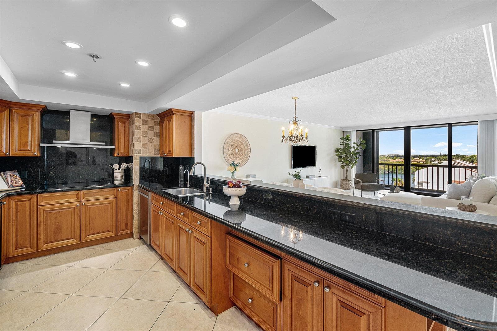 007-4748SouthOceanBoulevard-702-Highland