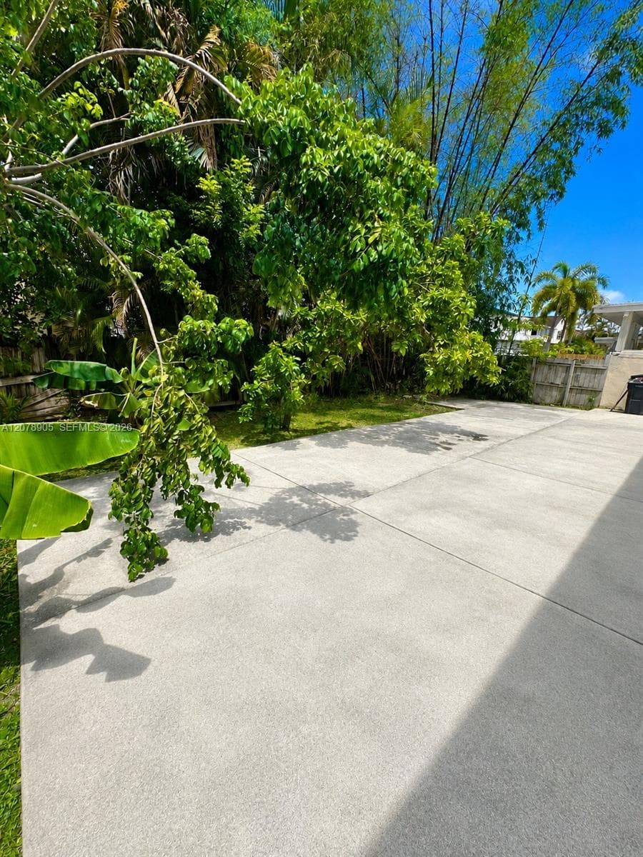 11981 SW 271st Ter photo 3