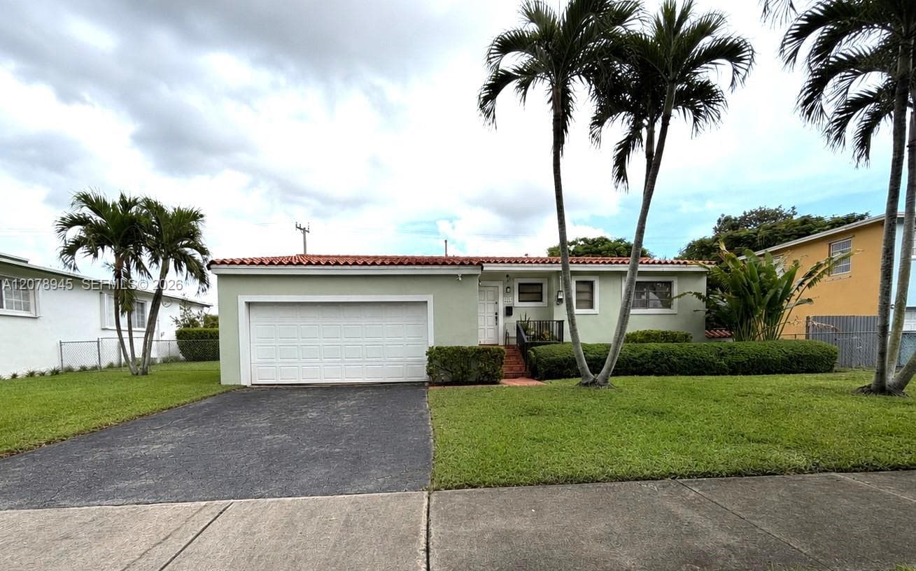 1645 SW 83rd Ave photo 2