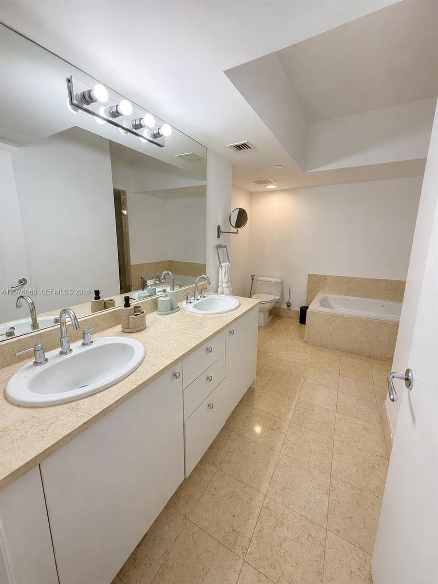 TURNBERRY VILLAGE SO TOWE · #718 in Aventura - Photo 12