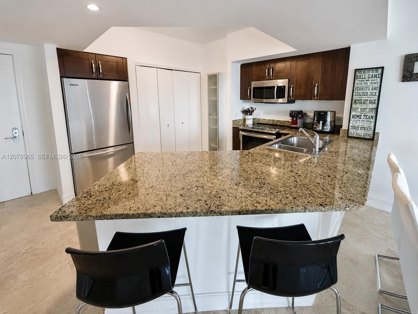 TURNBERRY VILLAGE SO TOWE · #718 in Aventura - Photo 3