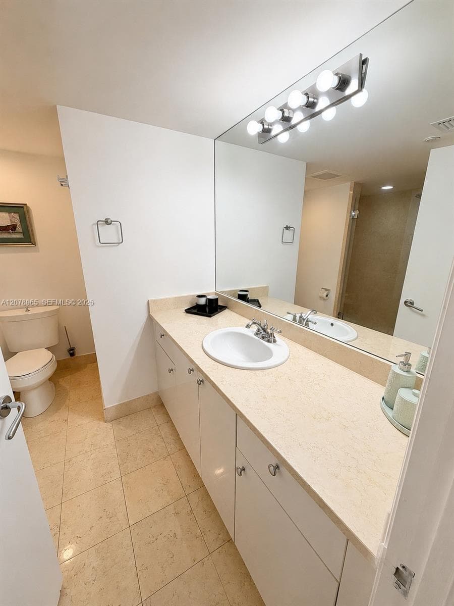 TURNBERRY VILLAGE SO TOWE · #718 in Aventura - Photo 8
