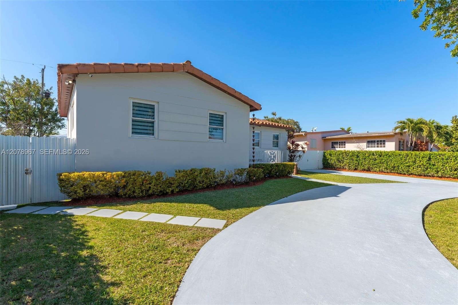 3110 SW 82nd Ave #1 photo 2