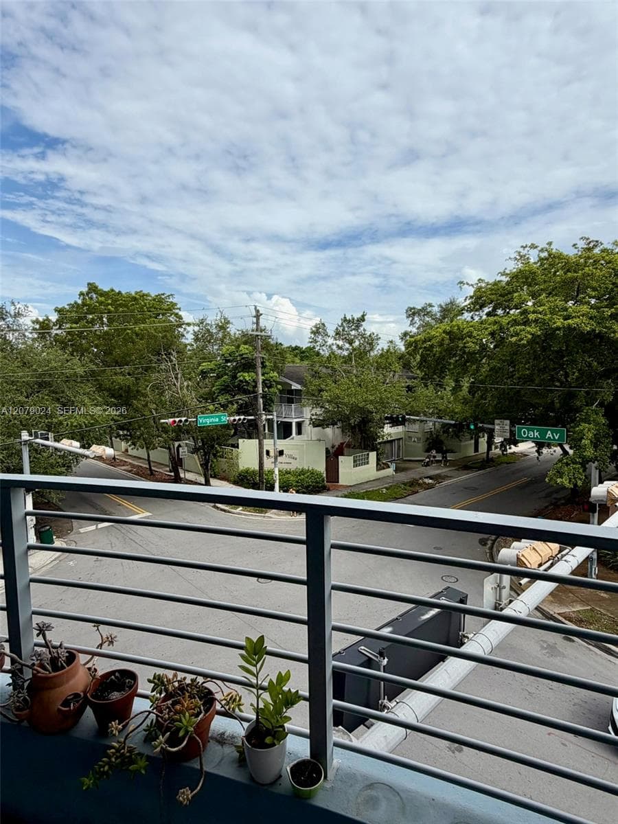 LOFTS AT MAYFAIR CONDO · #320 in Miami - Photo 8