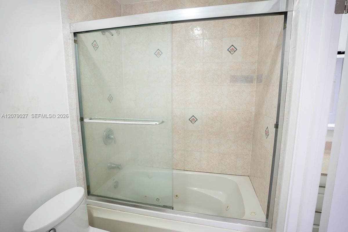 14295 Kendale Lakes Cir photo 23