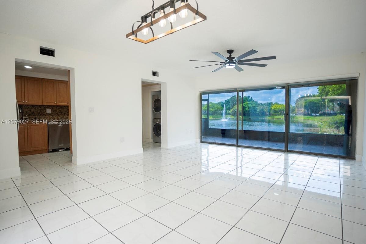 14295 Kendale Lakes Cir photo 7