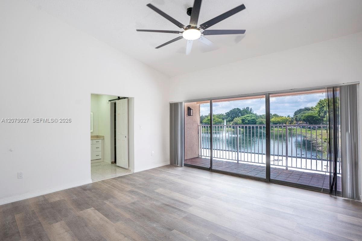 14295 Kendale Lakes Cir photo 20