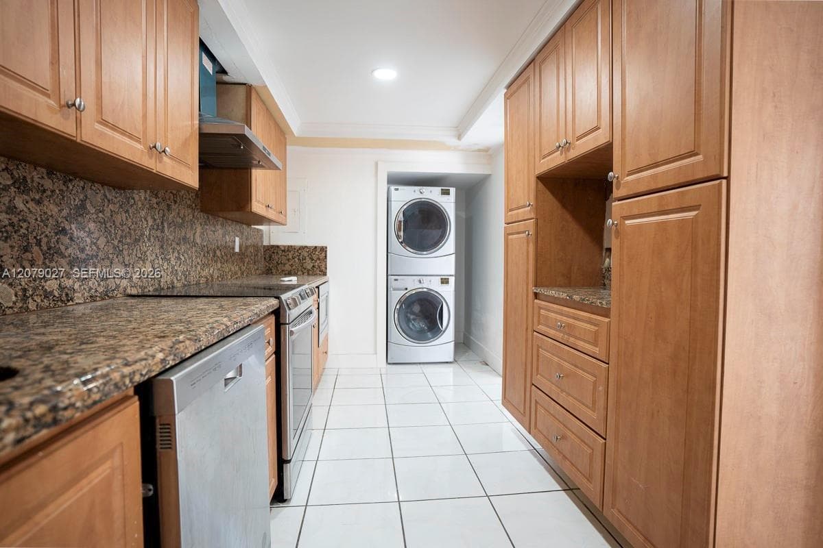 14295 Kendale Lakes Cir photo 9