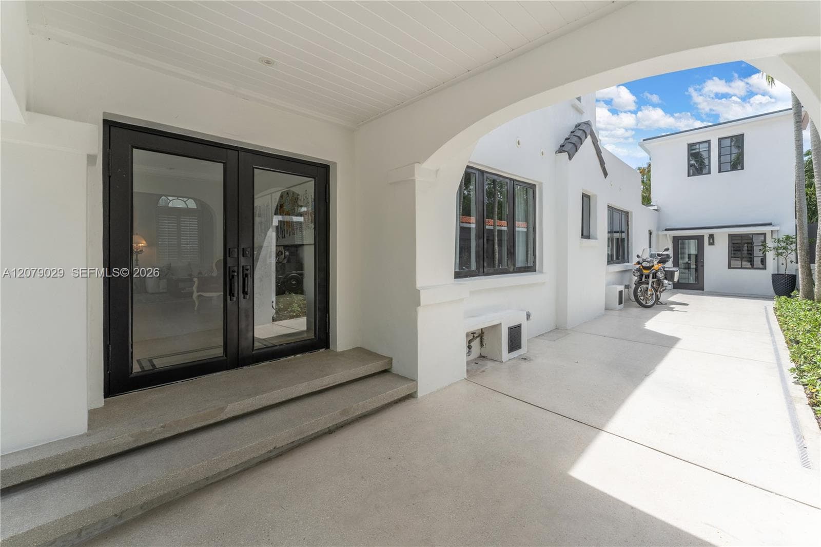 1826 Fairhaven Pl photo 4