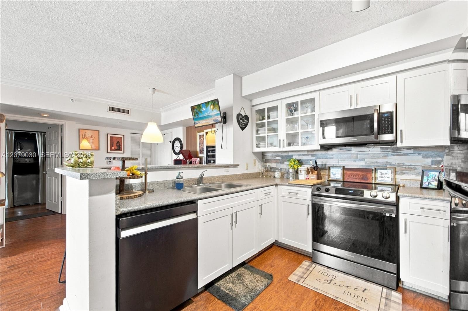 Regent Park · #614A in Hollywood - Photo 7