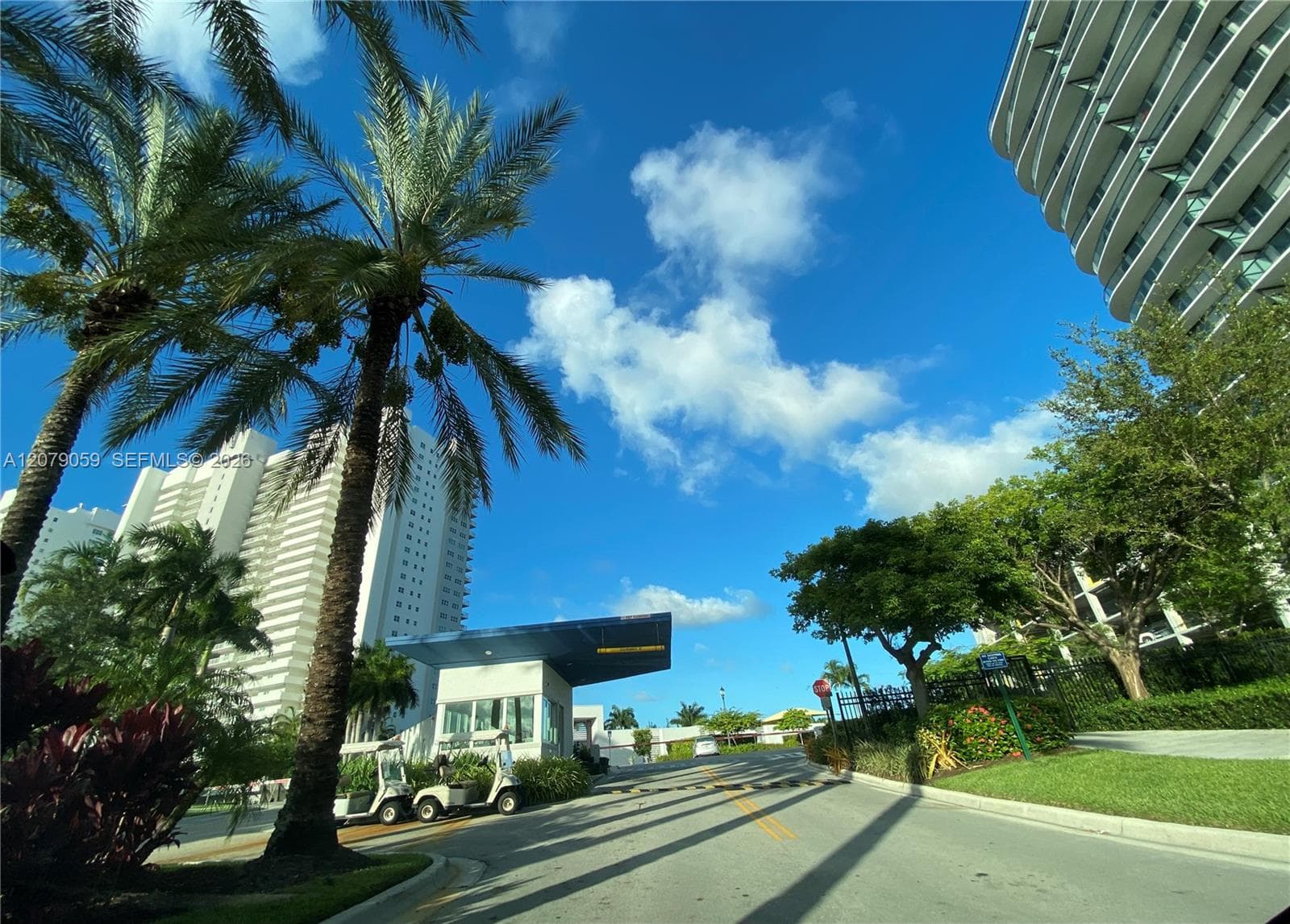 THE OAKS I CONDO · #1403 in North Miami - Photo 46