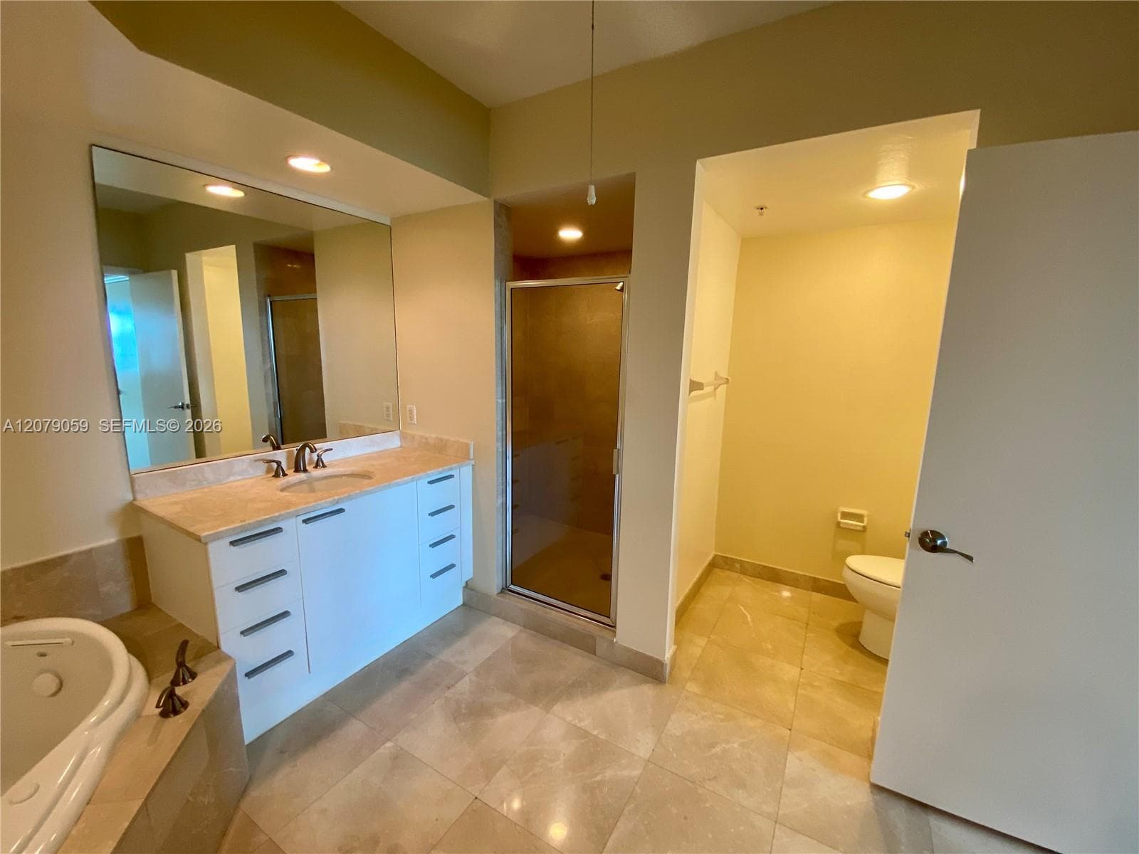 THE OAKS I CONDO · #1403 in North Miami - Photo 19