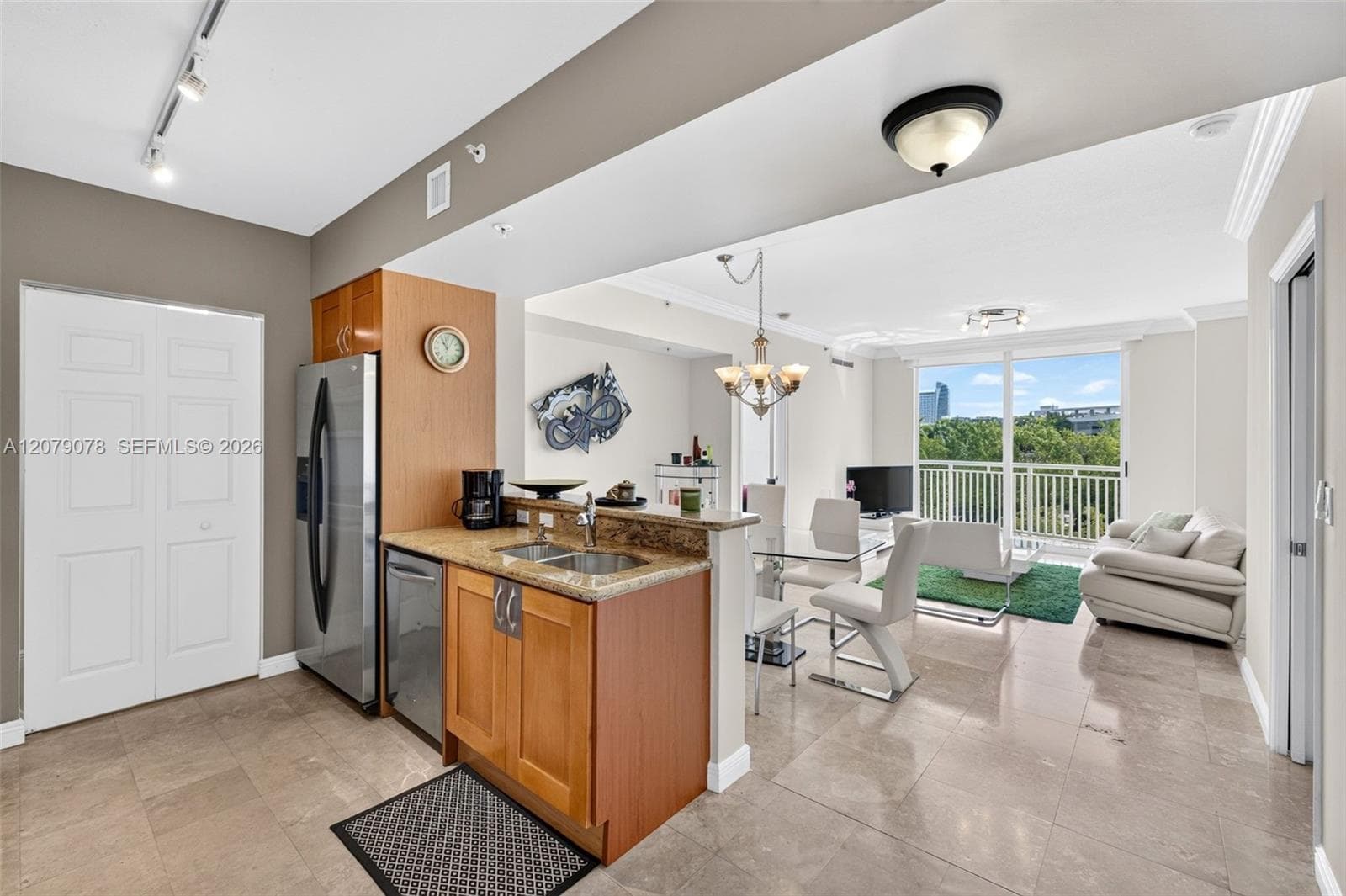 DUO CONDOMINIUM EAST · #305E in Hallandale Beach - Photo 2