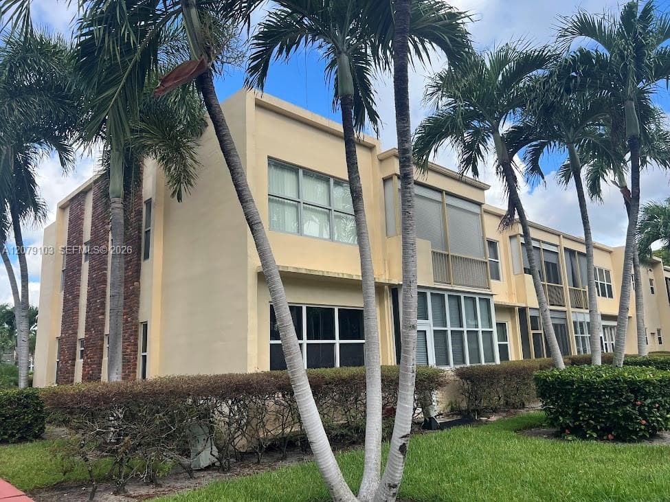 Irvington Gardens · #322 in Hallandale Beach - Photo 46