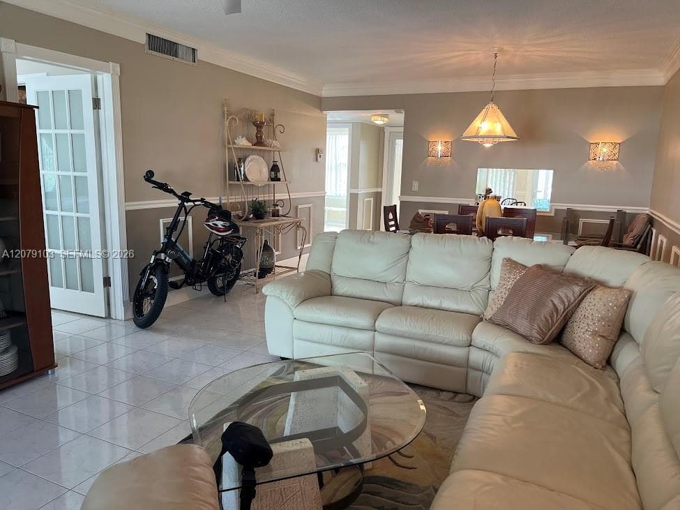 Irvington Gardens · #322 in Hallandale Beach - Photo 7