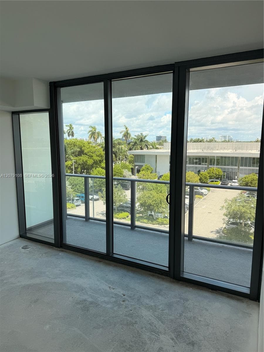 Hallandale Oasis · #403 in Hallandale Beach - Photo 12