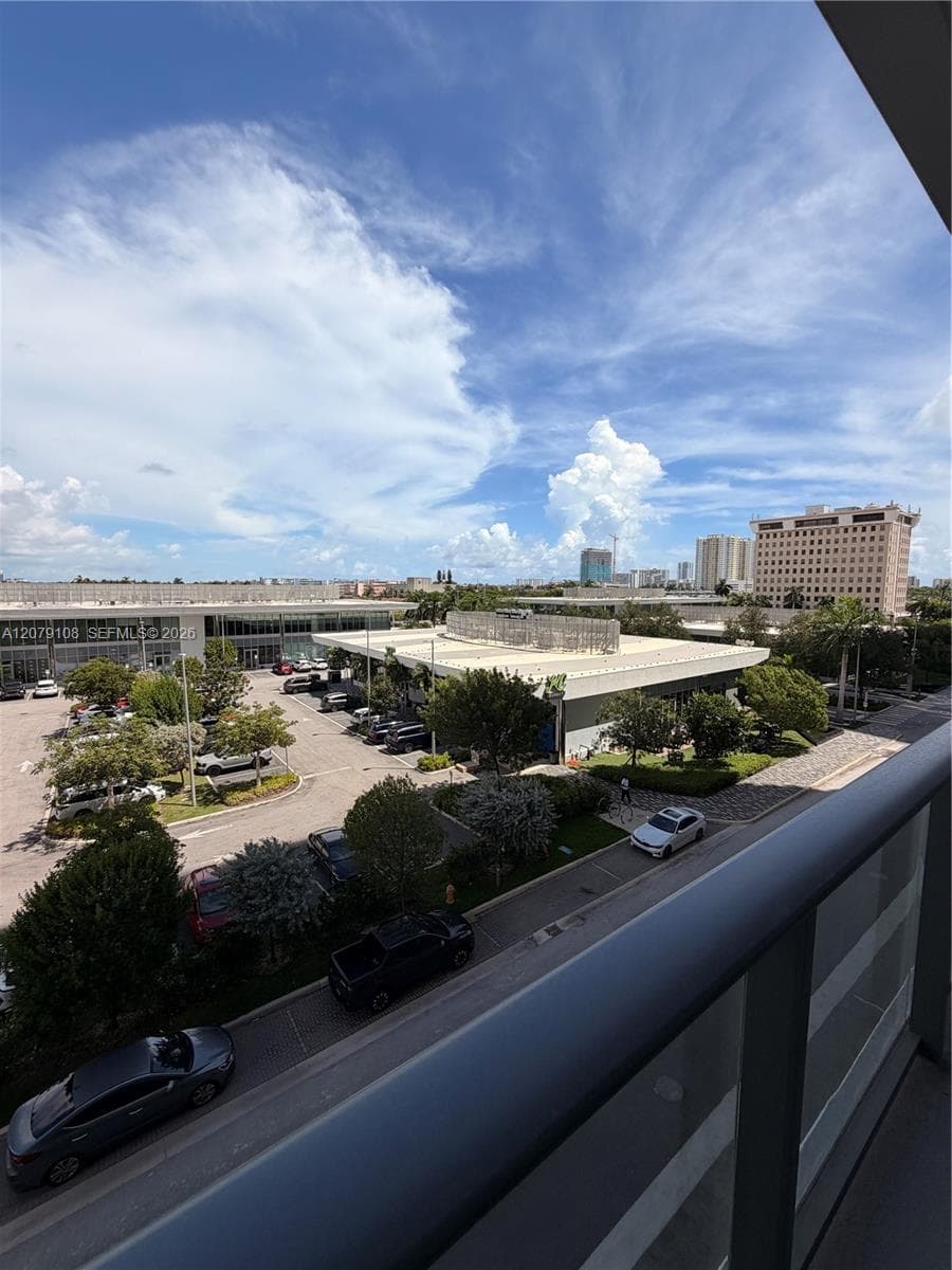 Hallandale Oasis · #403 in Hallandale Beach - Photo 24