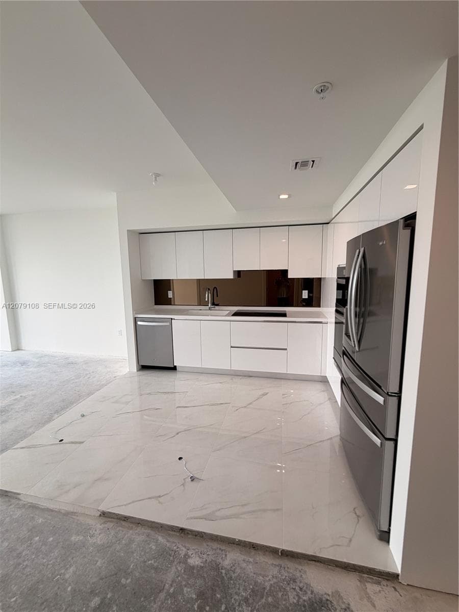 Hallandale Oasis · #403 in Hallandale Beach - Photo 8