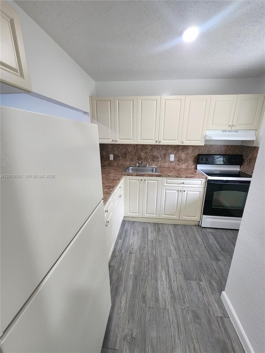 A A DOOLEY SUB · #104 in Cutler Bay - Photo 10