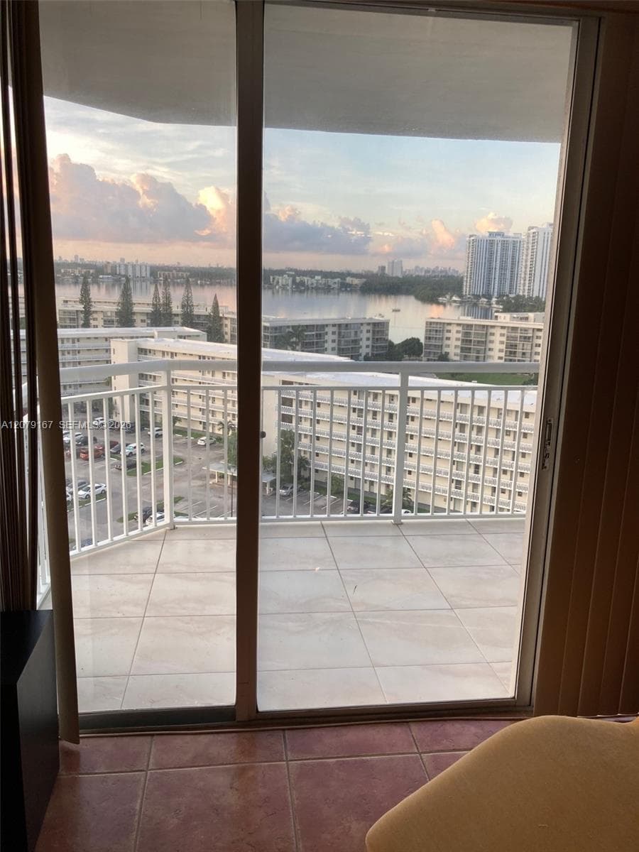 DEL PRADO CONDO · #1203 in Aventura - Photo 14