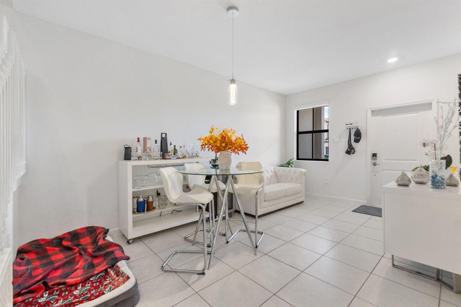 1-web-or-mls-577A3710