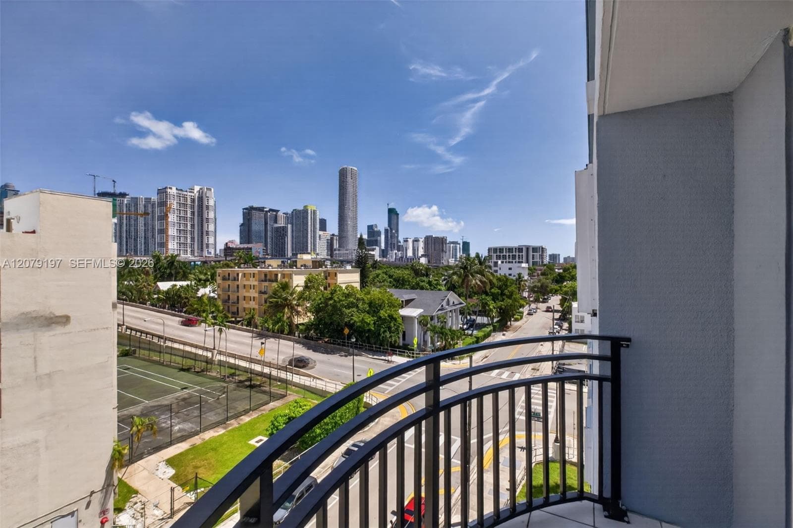 RIOPLAZA CONDOMINIUM NORT · #607 in Miami - Photo 2