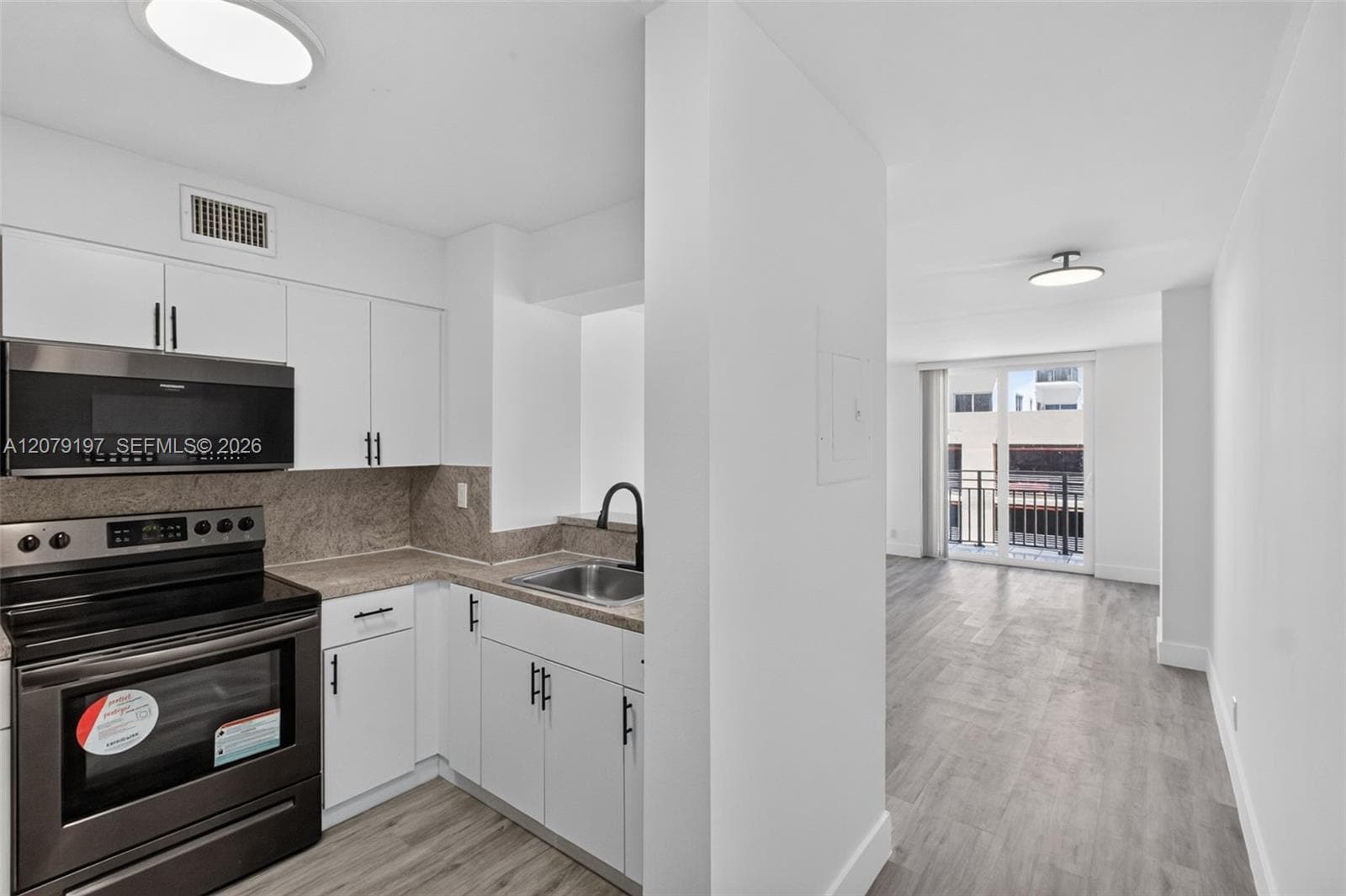RIOPLAZA CONDOMINIUM NORT · #607 in Miami - Photo 15