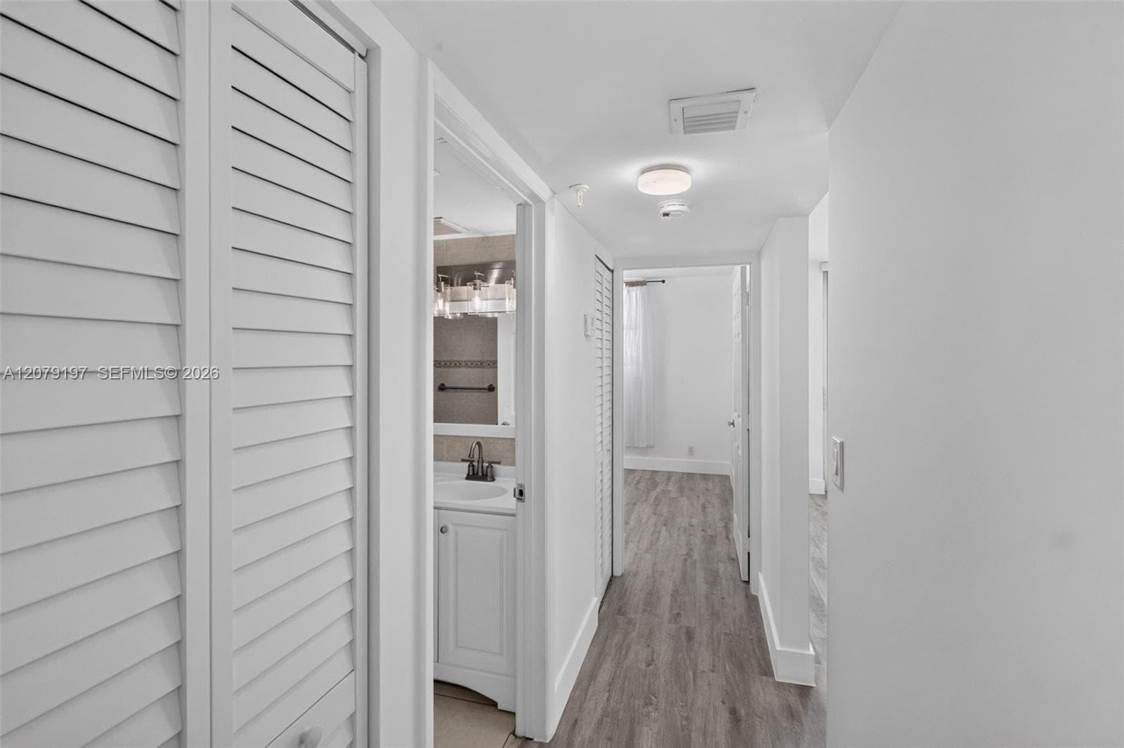 RIOPLAZA CONDOMINIUM NORT · #607 in Miami - Photo 11