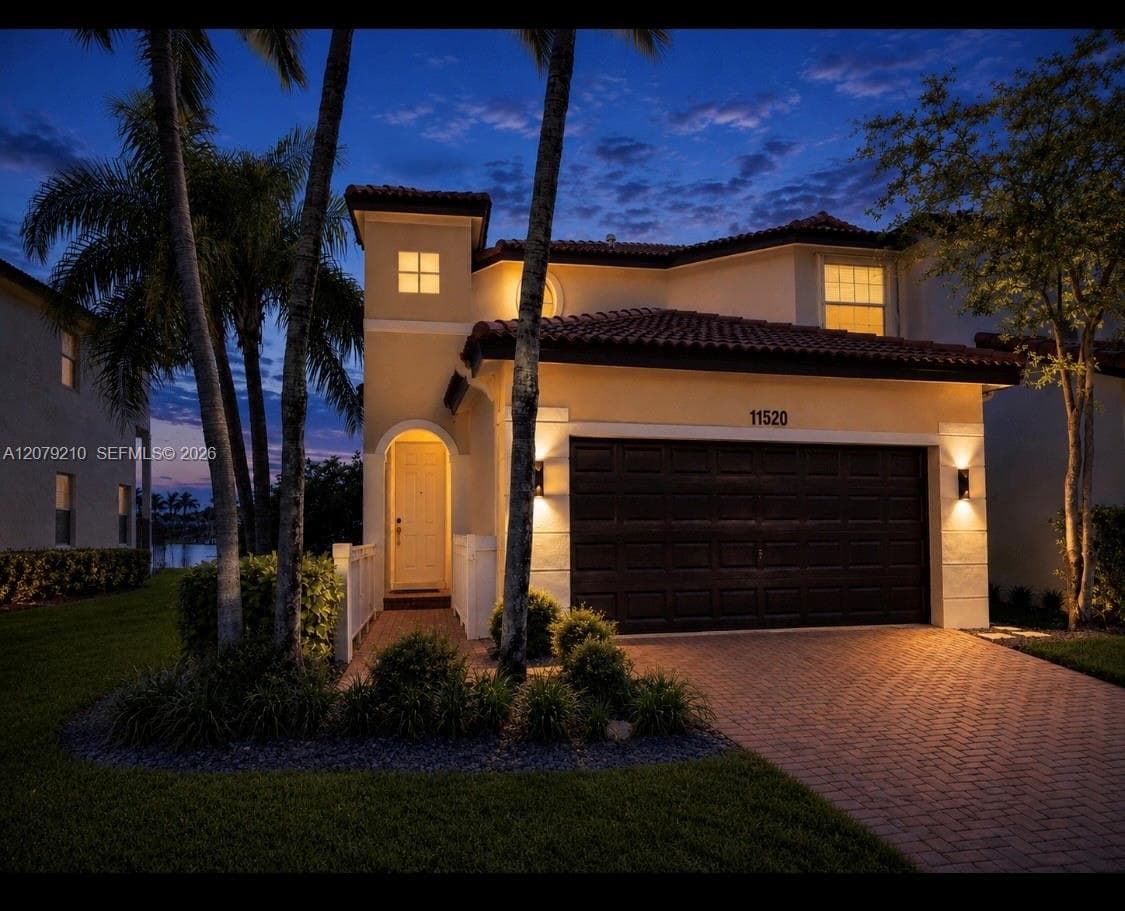 11520 NW 79th Ln photo 2