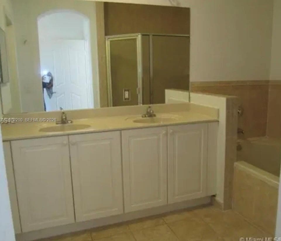 Master’s bathroom
