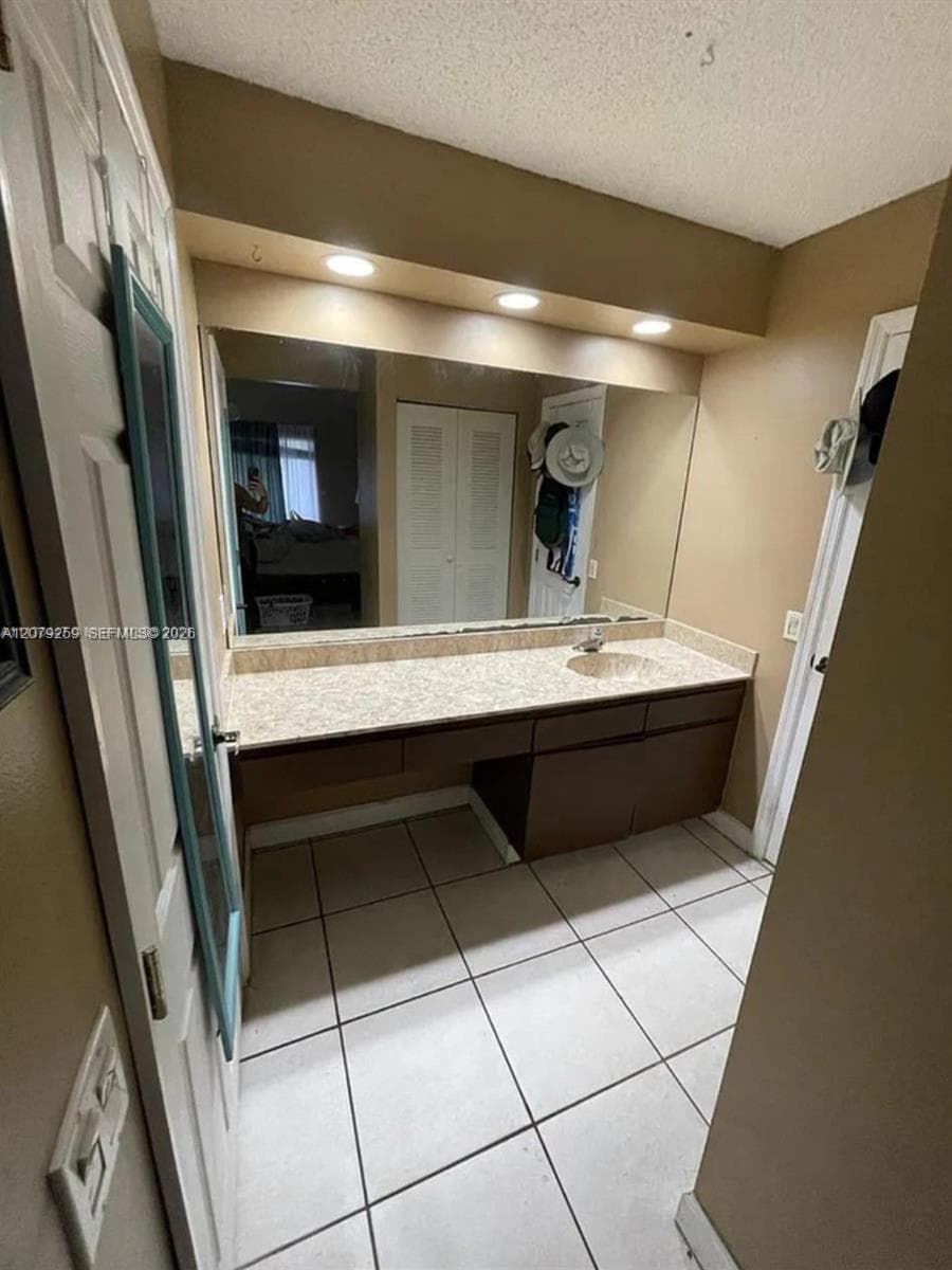 Lakes Of The Meado Villa · #18B in Miami - Photo 15