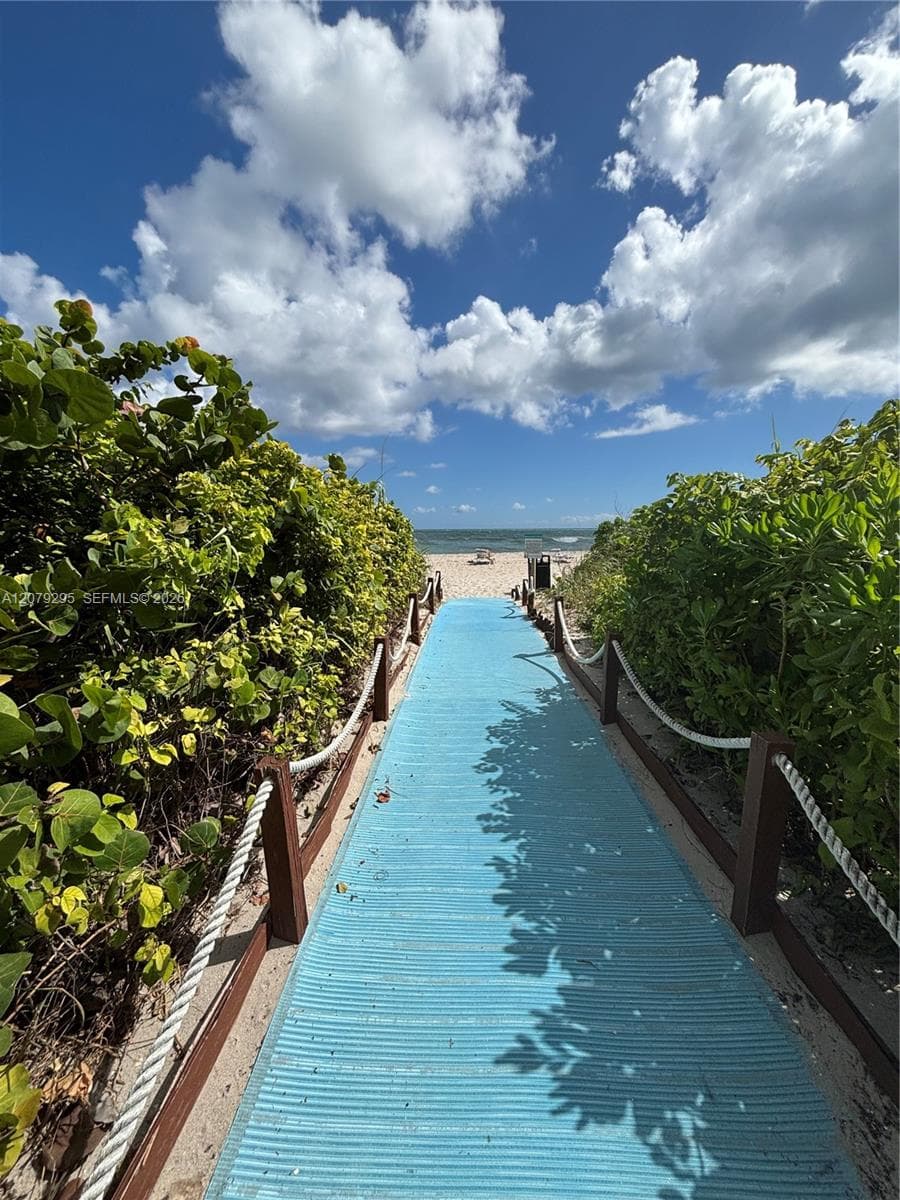 2080 · #308 in Hallandale Beach - Photo 13