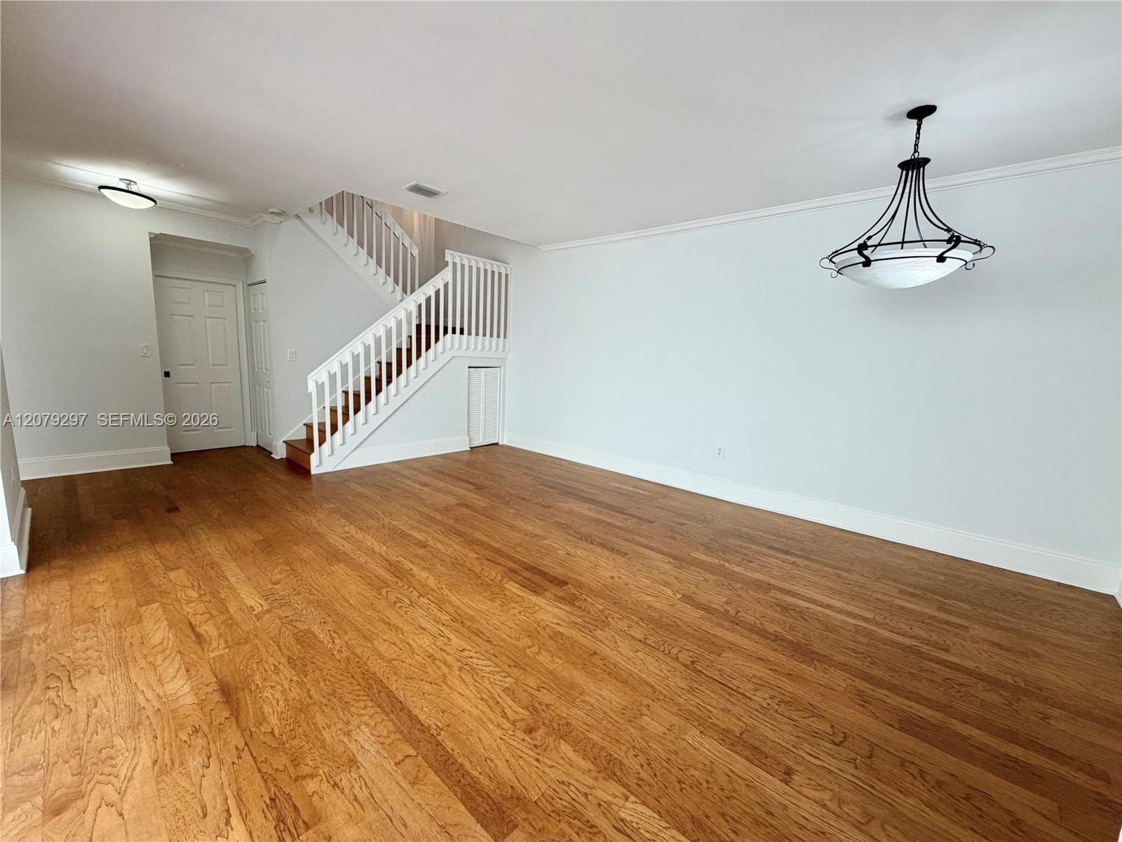 1135 Cliffrose St photo 7