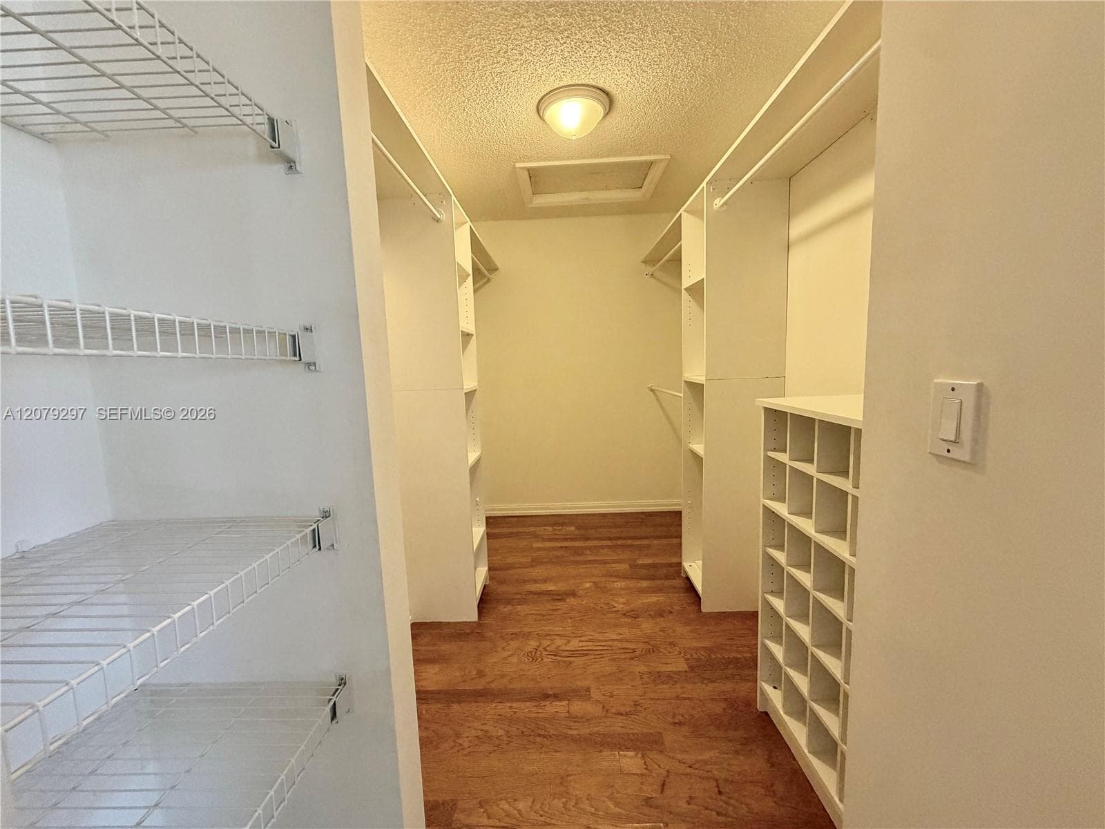 1135 Cliffrose St photo 36