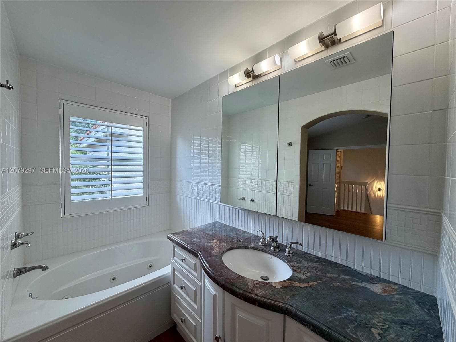 1135 Cliffrose St photo 32