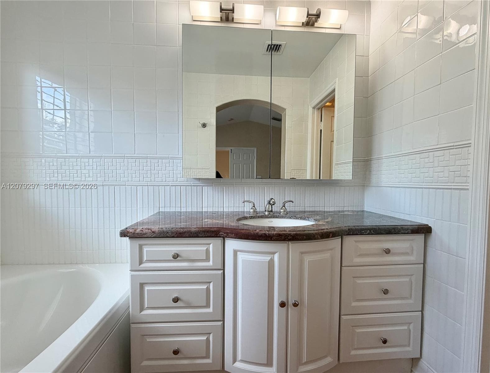 1135 Cliffrose St photo 34