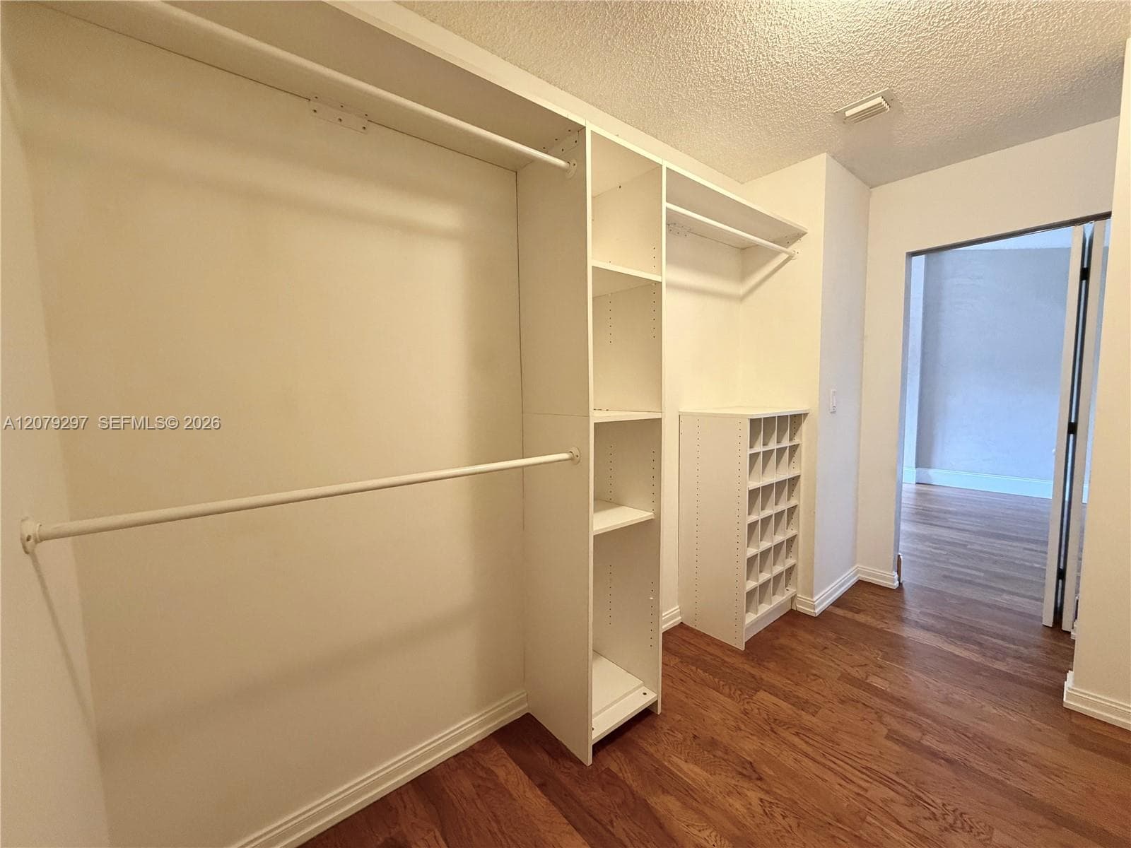 1135 Cliffrose St photo 38