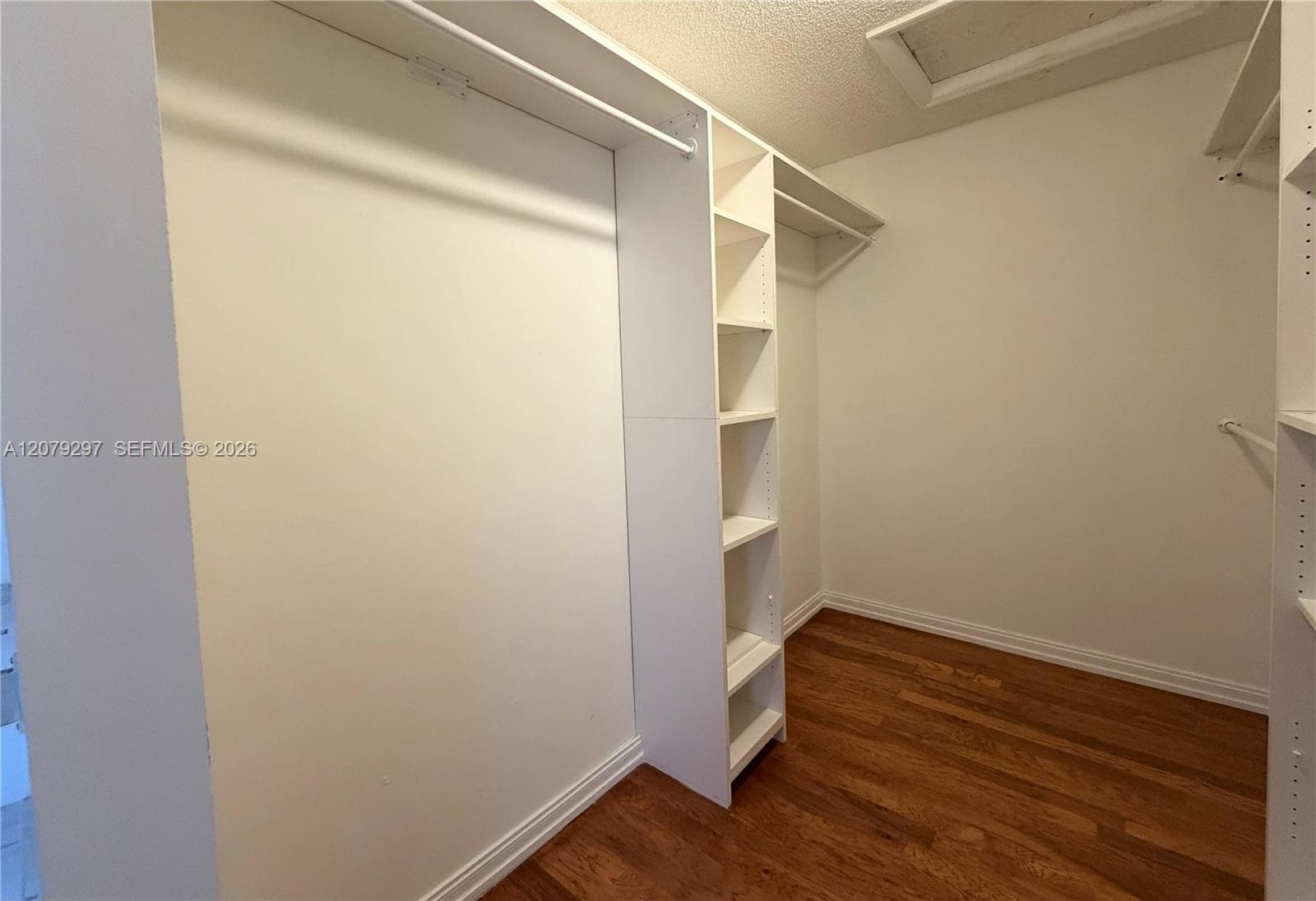 1135 Cliffrose St photo 37