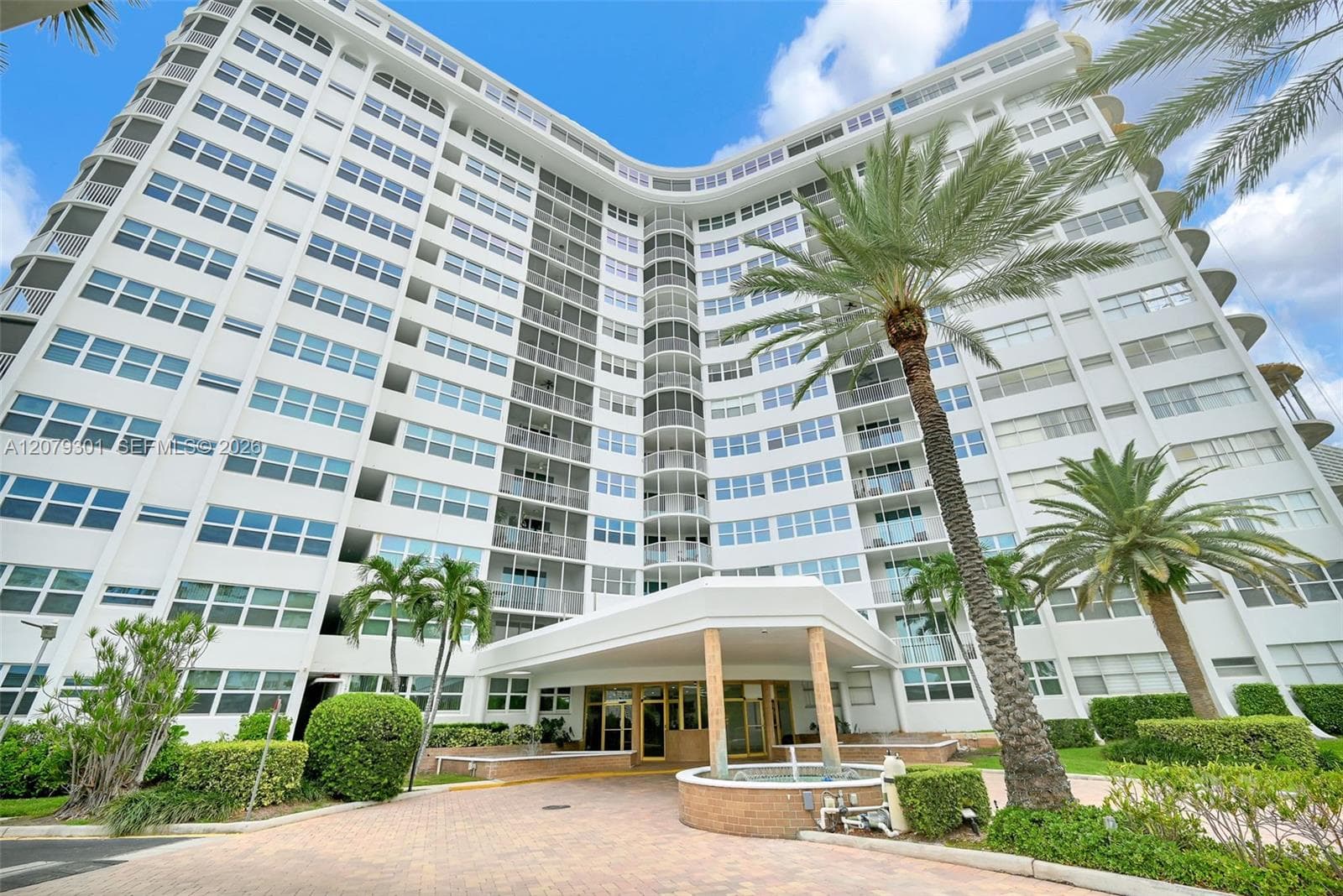 LAKE POINT TOWER CONDOMIN · #109 in Hallandale Beach - Photo 2