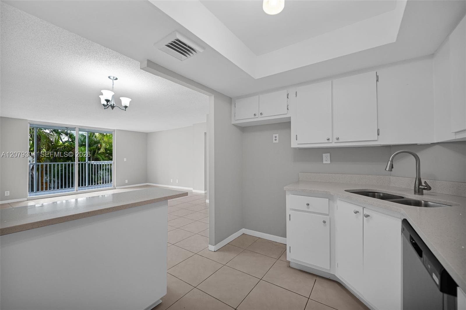 LAKE POINT TOWER CONDOMIN · #109 in Hallandale Beach - Photo 13
